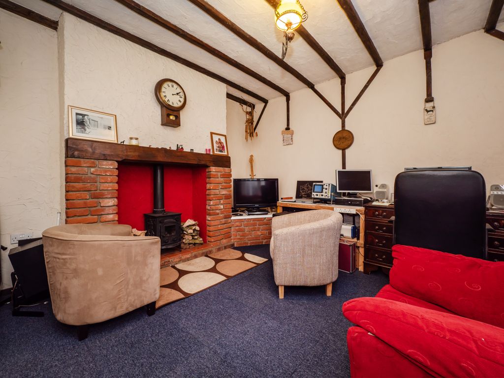 Property photo 2 of 14 Millhouse-32