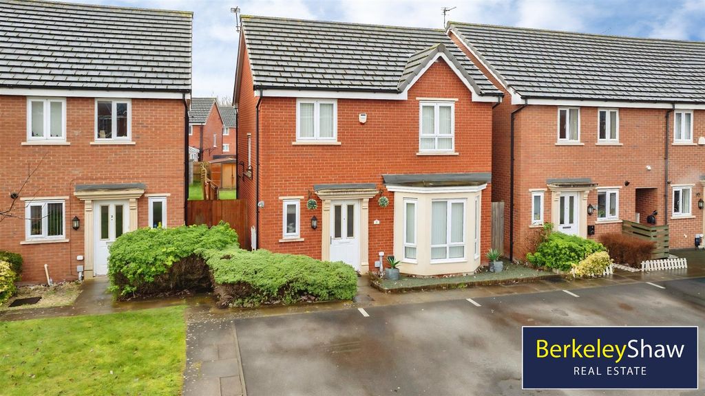 Property photo 1 of 24 External