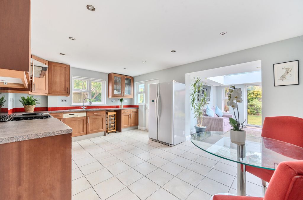 Property photo 2 of 21 1306142-12-684830...