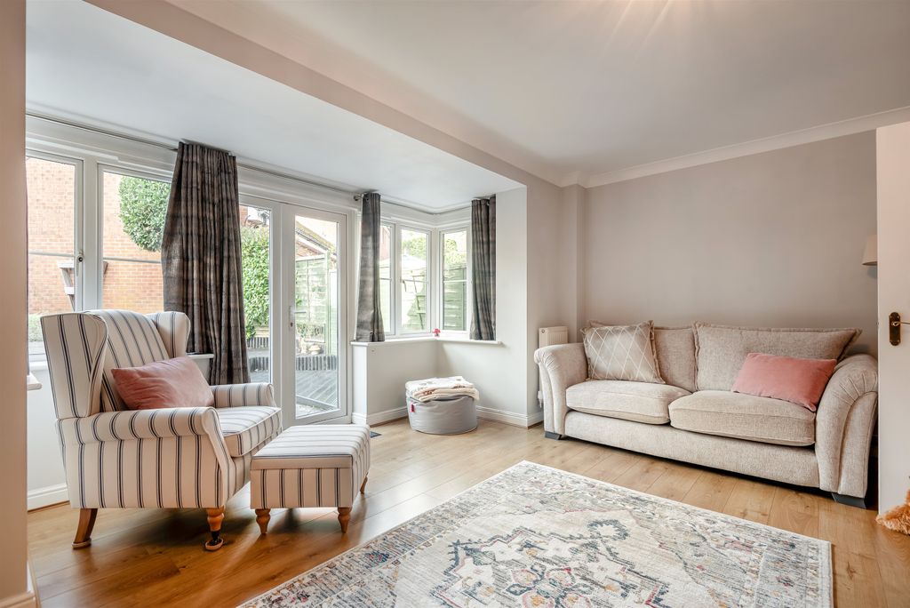 Property photo 3 of 24