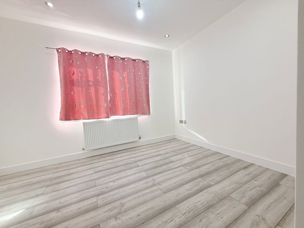 Property photo 2 of 12 Gallery