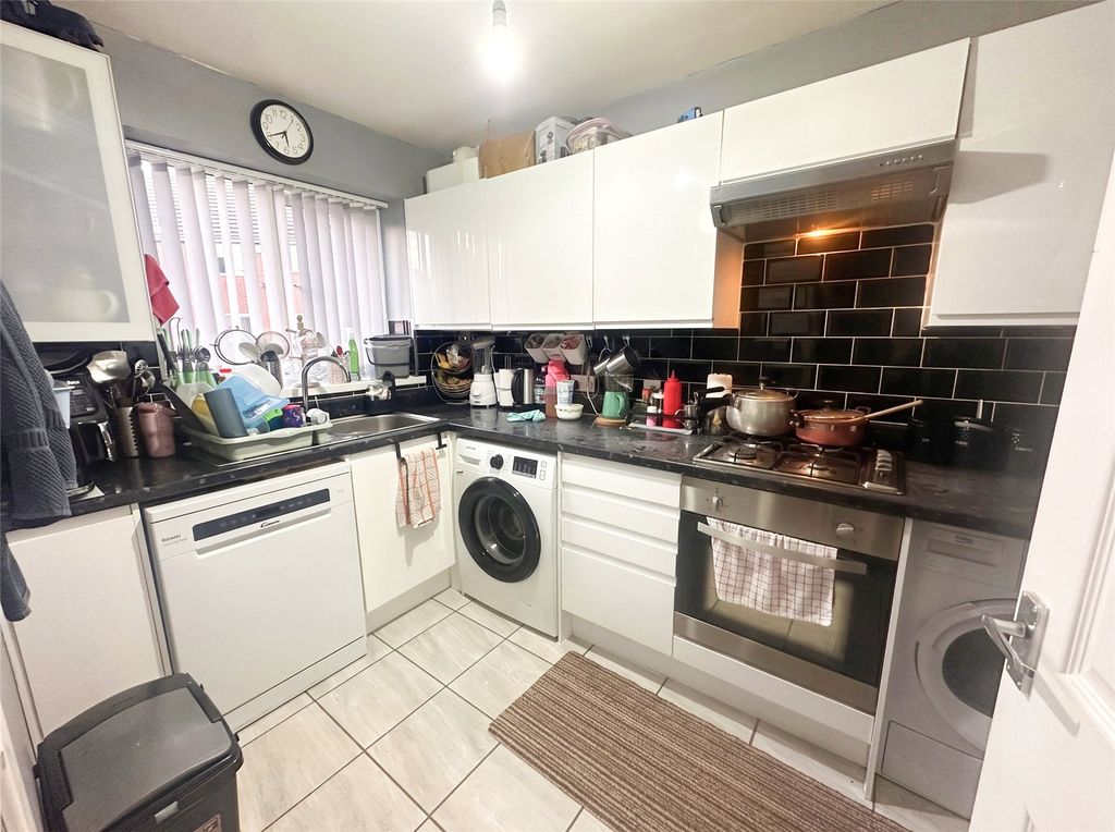 Property photo 3 of 15 Picture No. 31