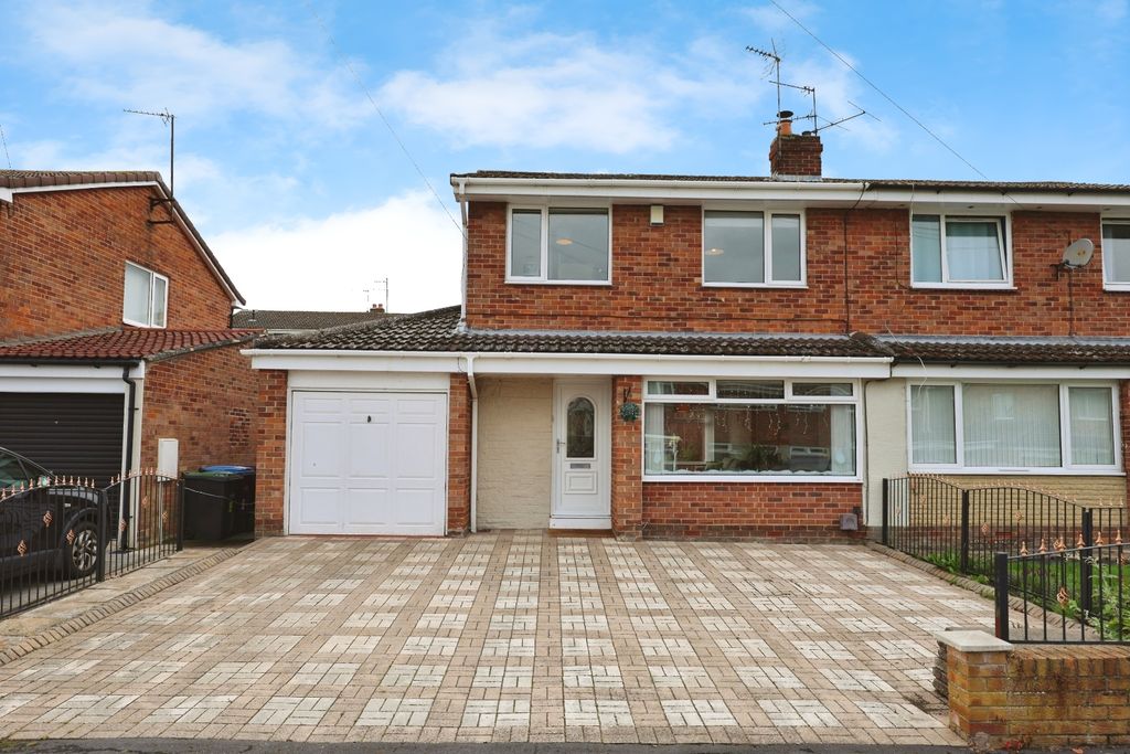 Property photo 1 of 18 Pbox-Front_Of_House-312205.Jpg