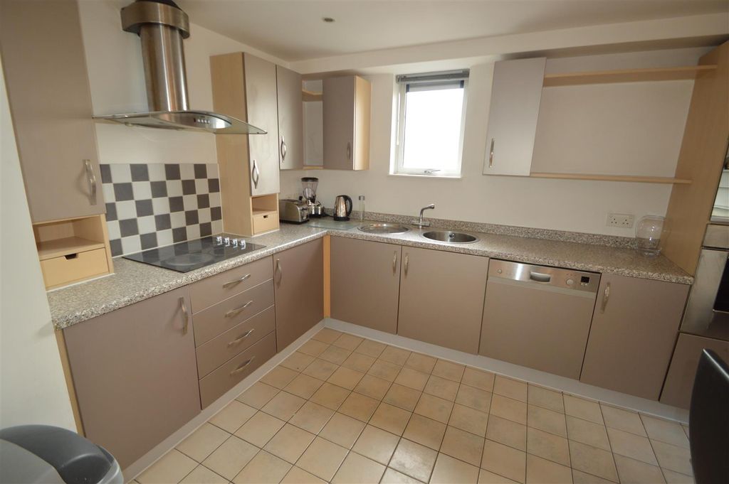 Property photo 3 of 9