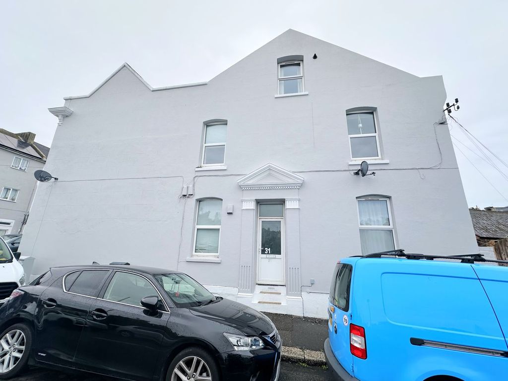 Property photo 1 of 6