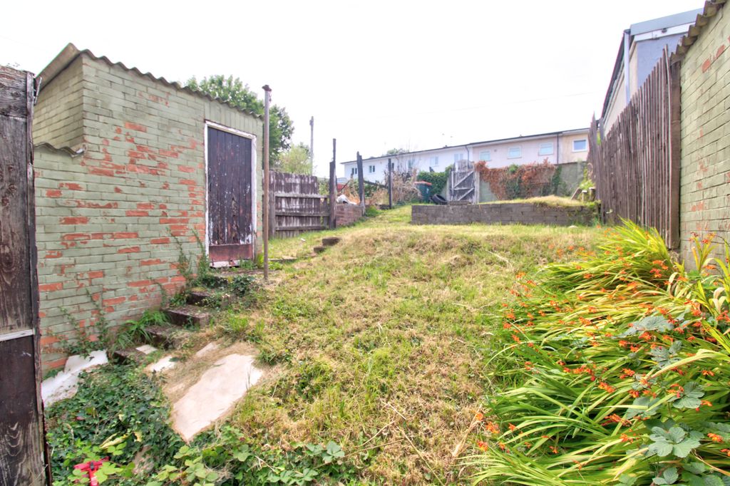 Property photo 3 of 4 Img_3827_8_9_Realistic