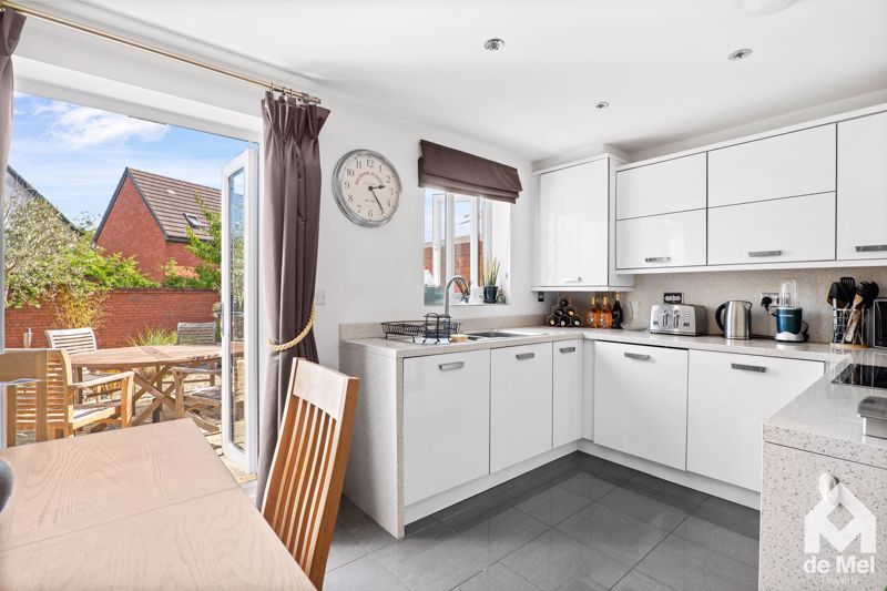 Property photo 3 of 15 Photo 7