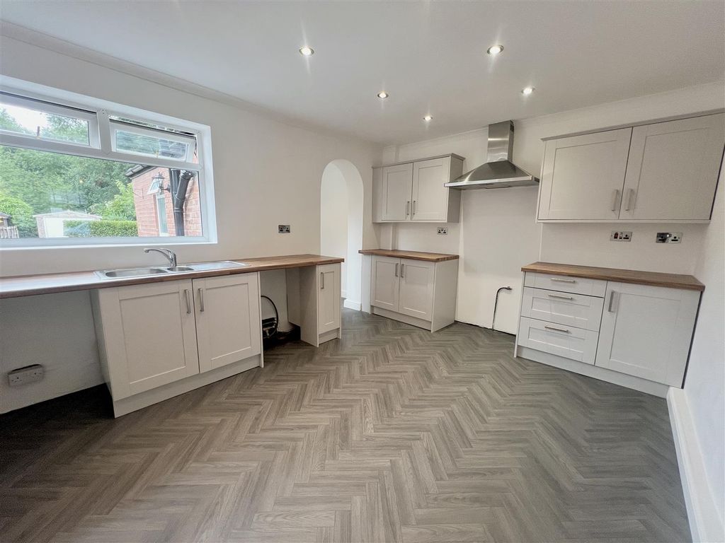 Property photo 3 of 24 Kitchen