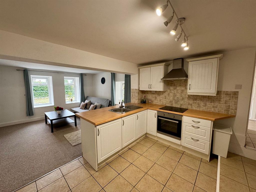 Property photo 1 of 8 34 Kitchen 2.Jpg