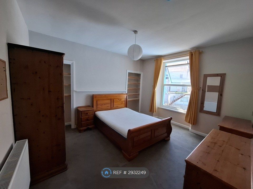 Property photo 1 of 33