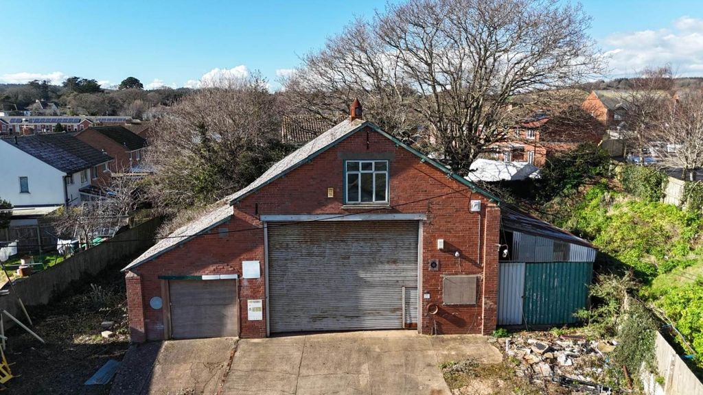 Property photo 1 of 6