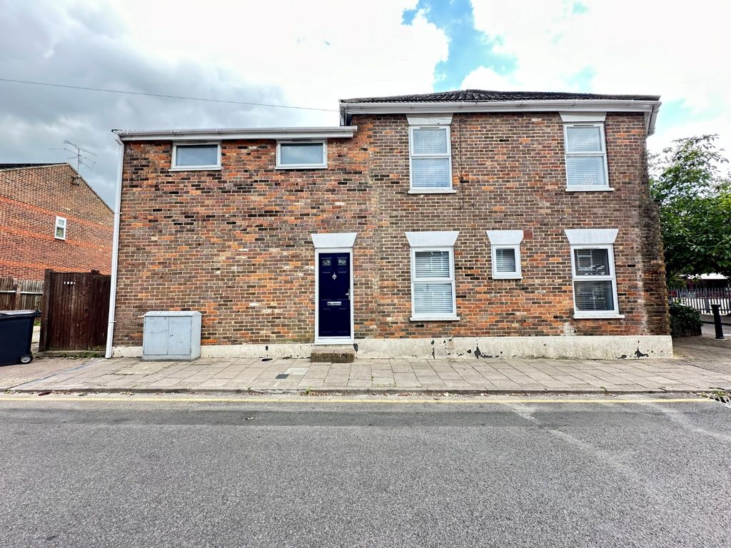 Property photo 1 of 8 3474630