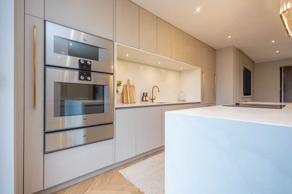 Property photo 3 of 20 R6M_9722-Edit