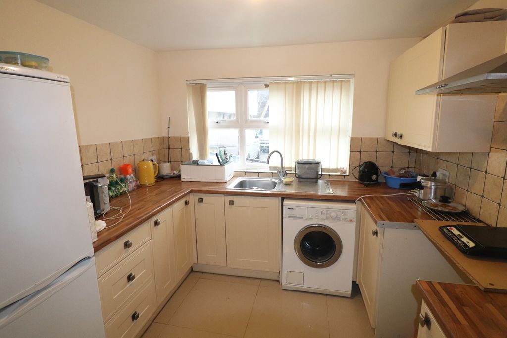 Property photo 2 of 4