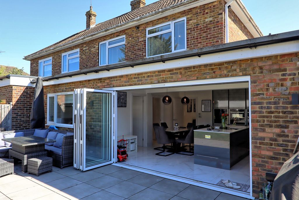 Property photo 3 of 29