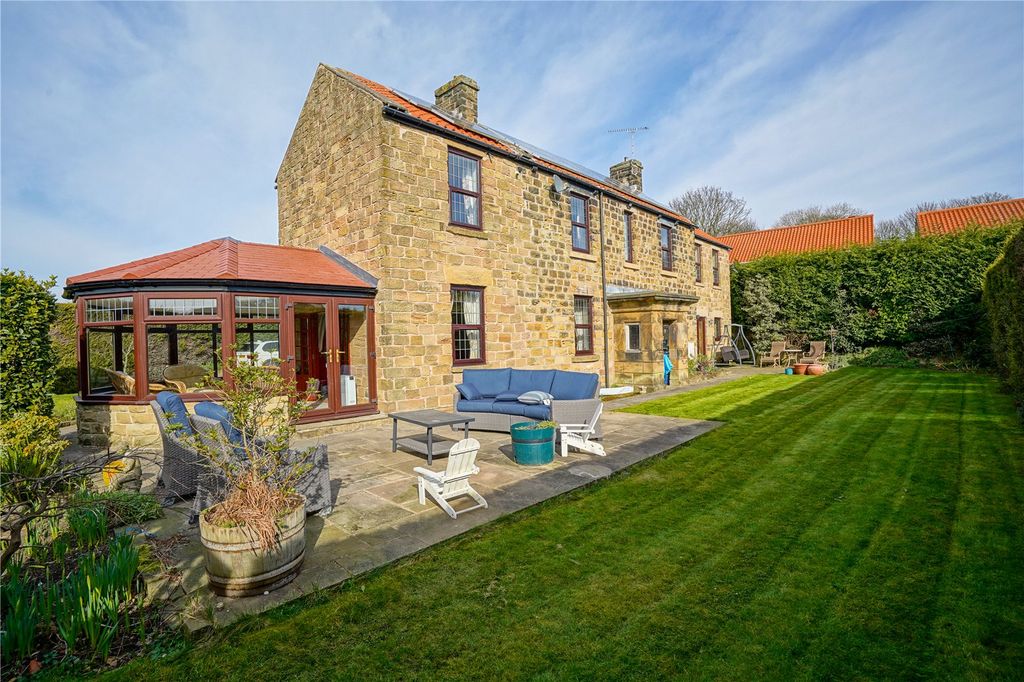 Property photo 3 of 37 Picture No. 25
