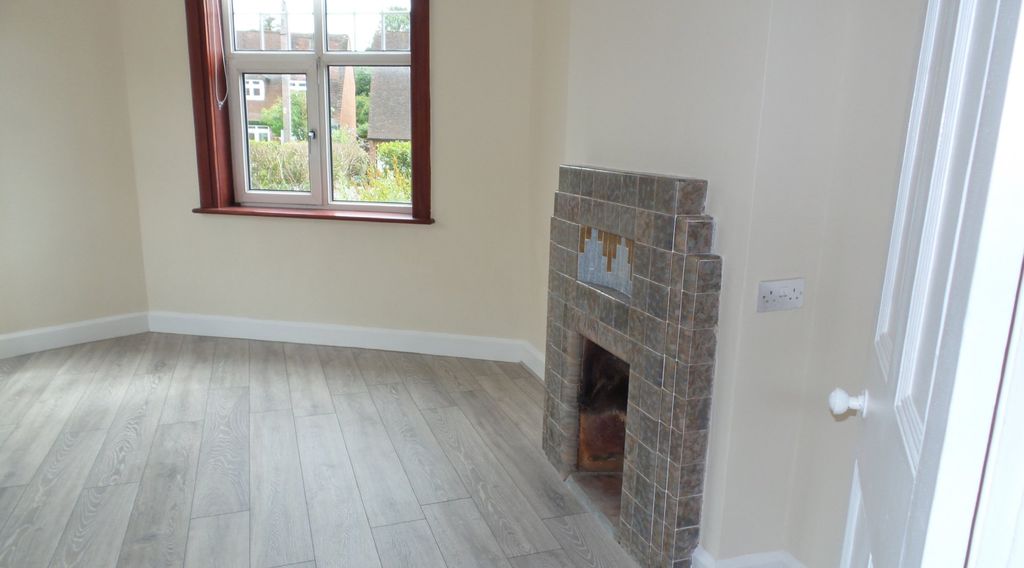 Property photo 3 of 20 Photo 03