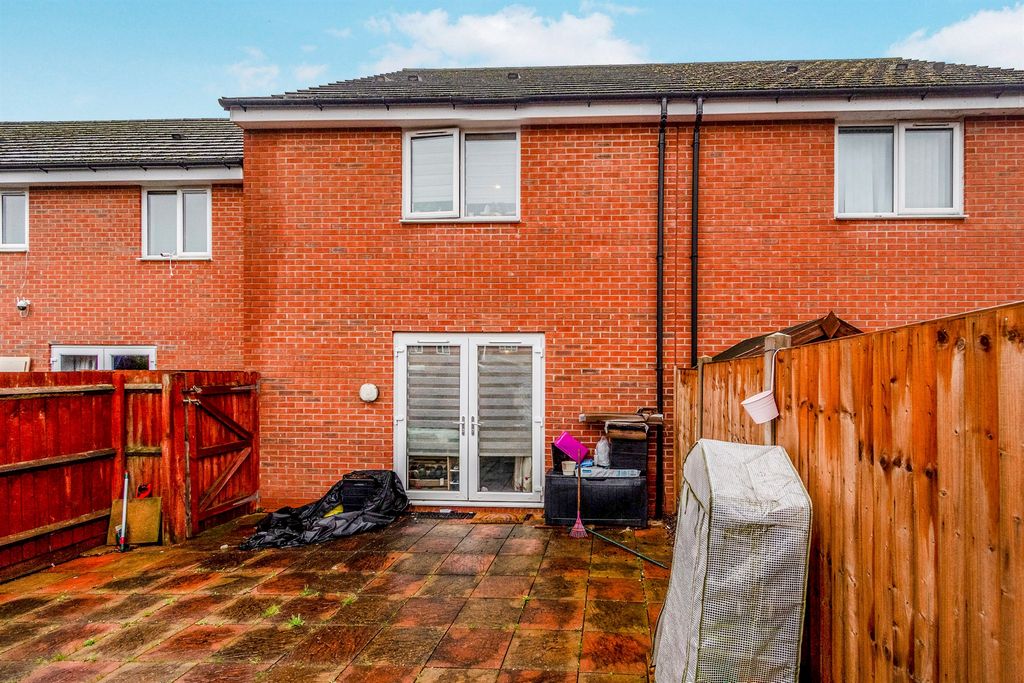 Property photo 2 of 13