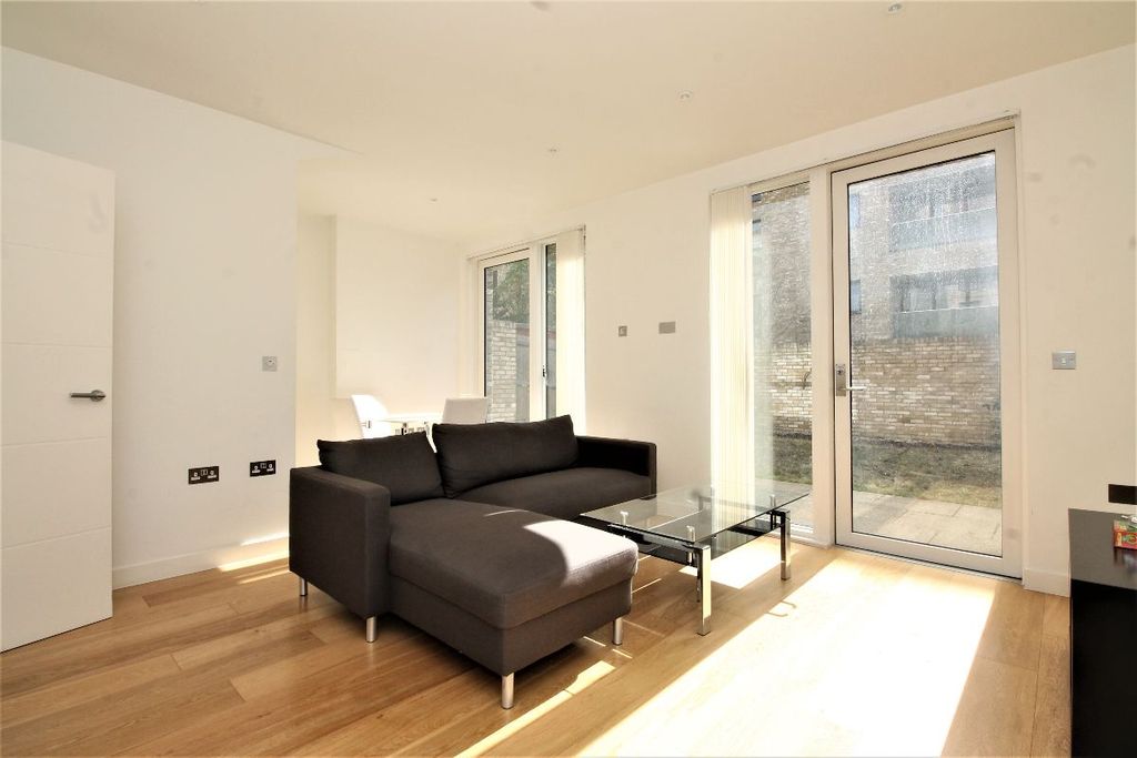 Property photo 1 of 24