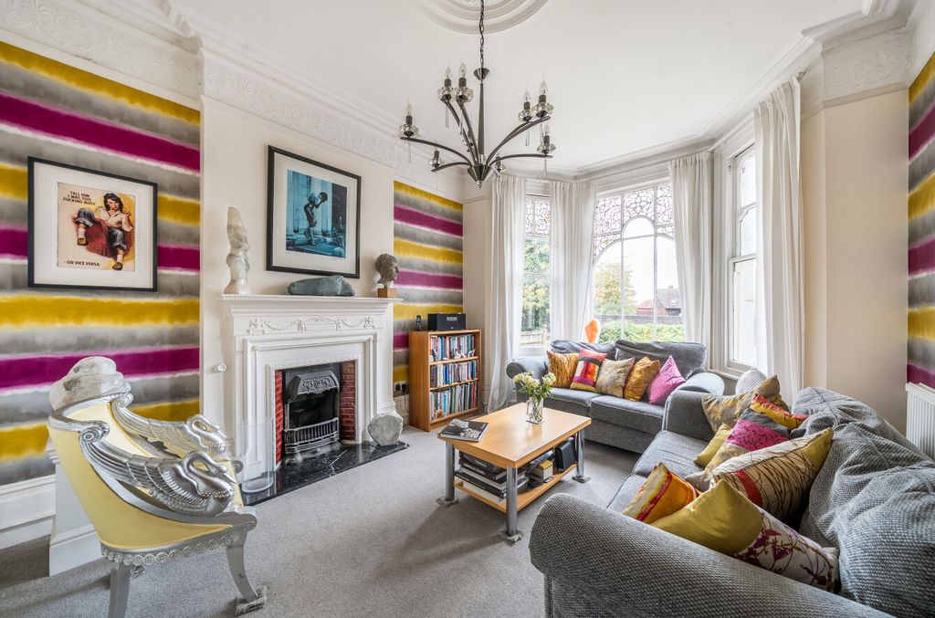 Property photo 3 of 26 1360665-17-68F0E2...