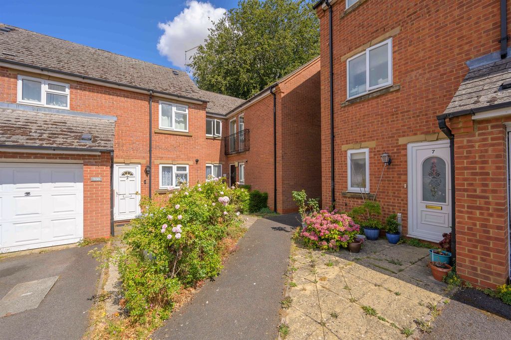 Property photo 1 of 6