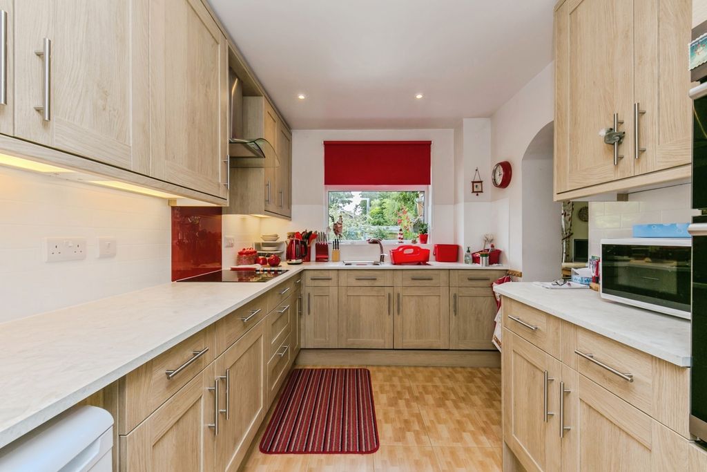 Property photo 3 of 17 Pbox-Img.Jpg