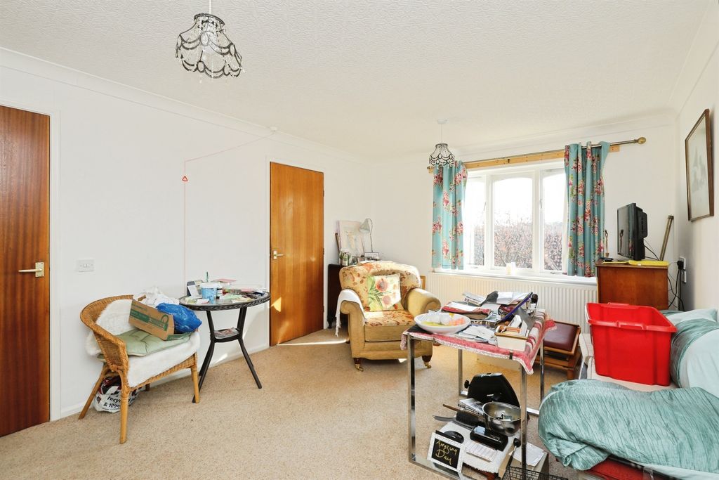 Property photo 3 of 11
