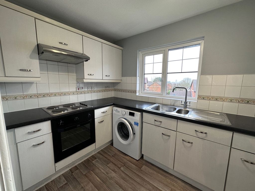 Property photo 3 of 9 Photo 2