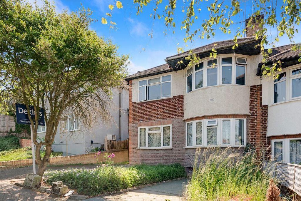 Property photo 1 of 5