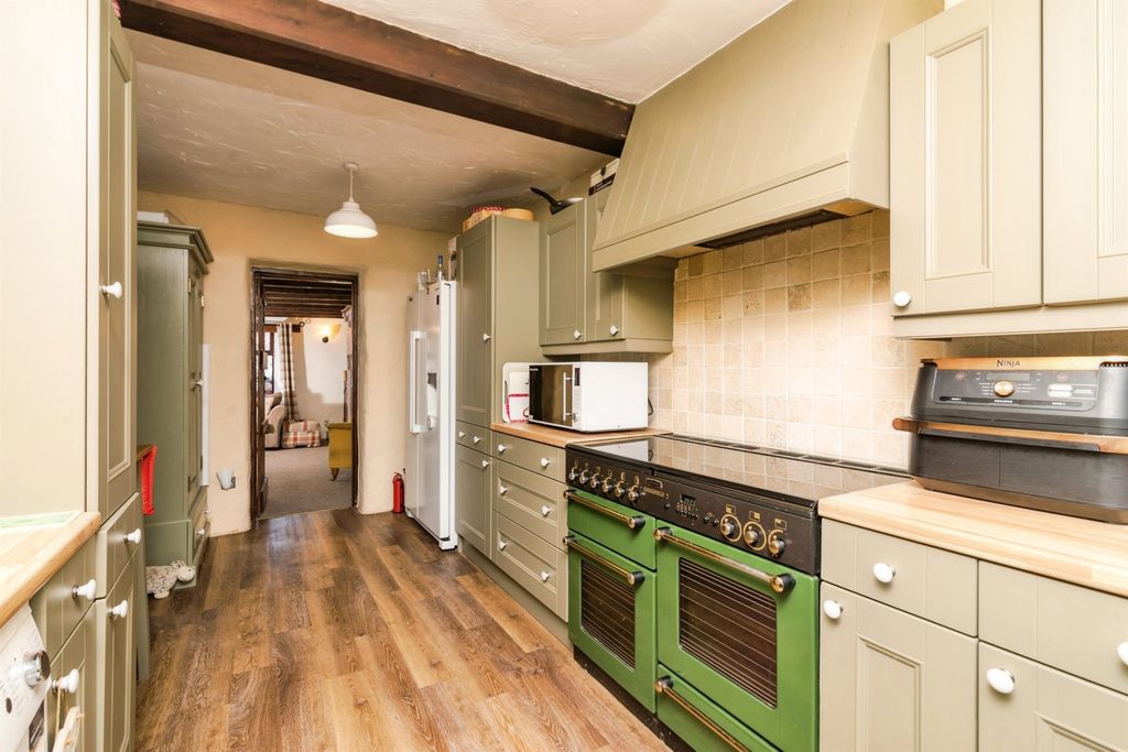 Property photo 3 of 19