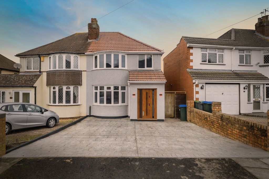 Property photo 1 of 23 002