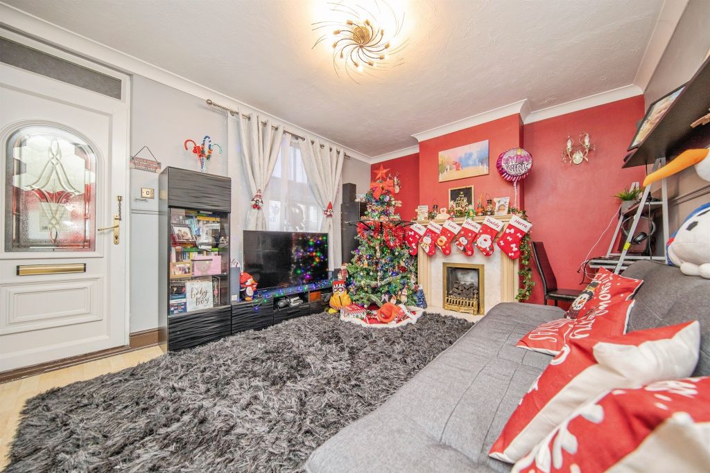 Property photo 2 of 18