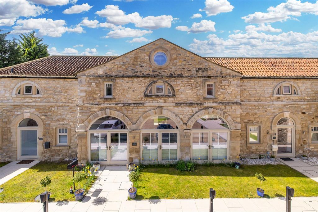 Property photo 1 of 26 Exterior