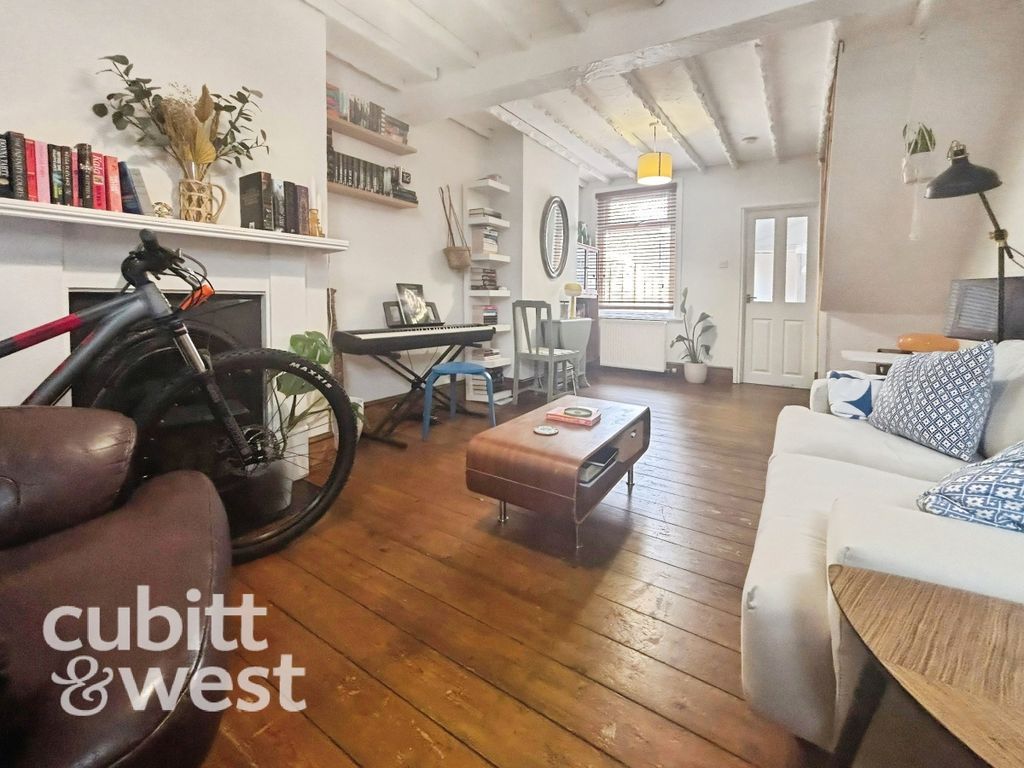 Property photo 3 of 8