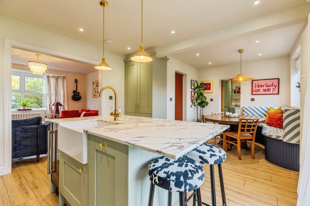 Property photo 3 of 20 Pbox-Img.Jpg