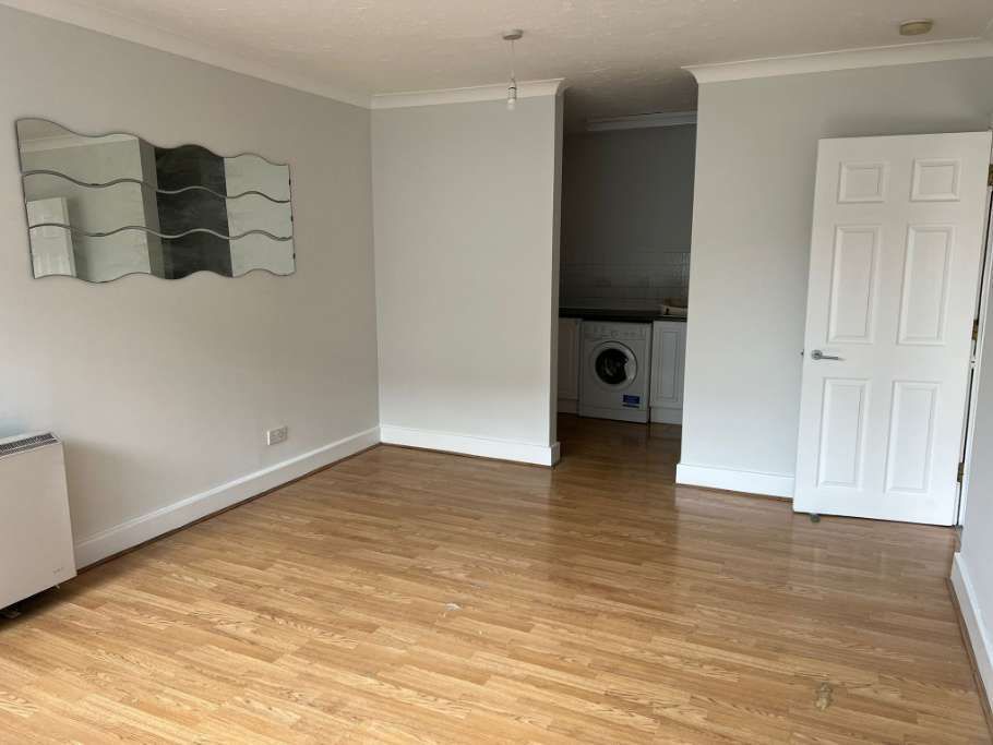 Property photo 3 of 7