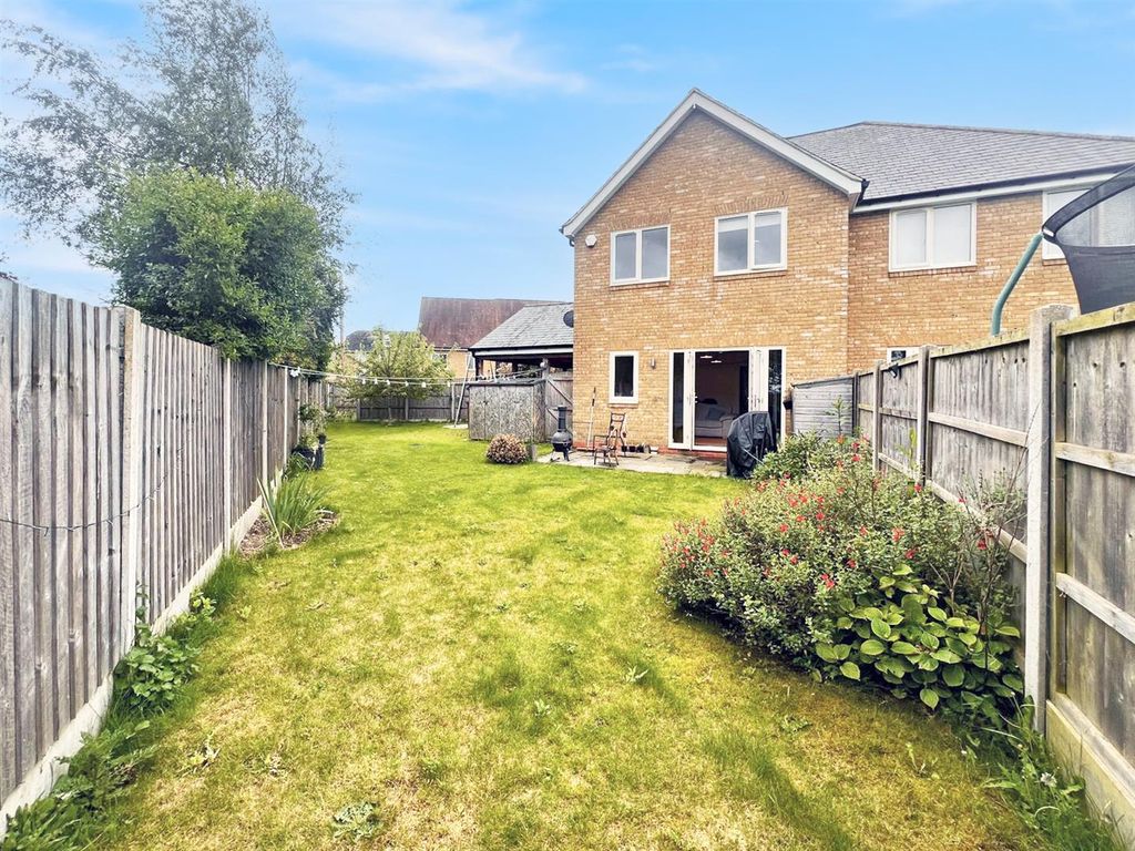 Property photo 1 of 9 Rear Garden Pic 2.Jpg