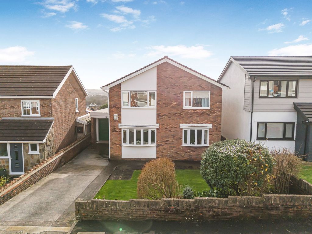 Property photo 2 of 34