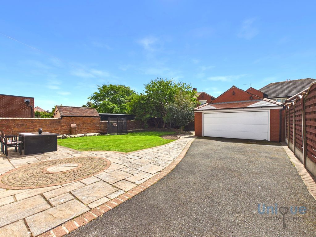Property photo 3 of 33