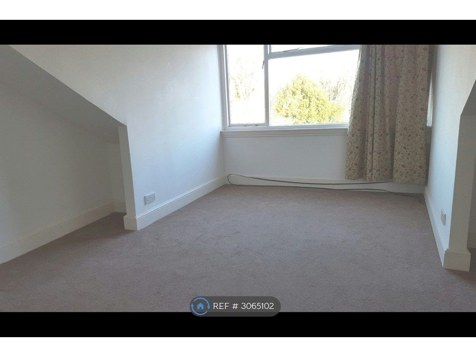 Property photo 1 of 3