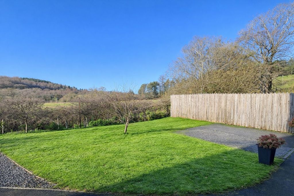 Property photo 3 of 26