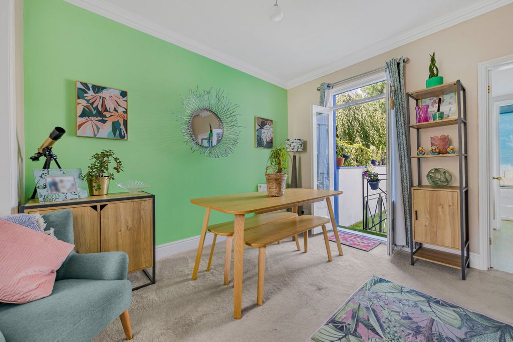 Property photo 3 of 11 Dining Room