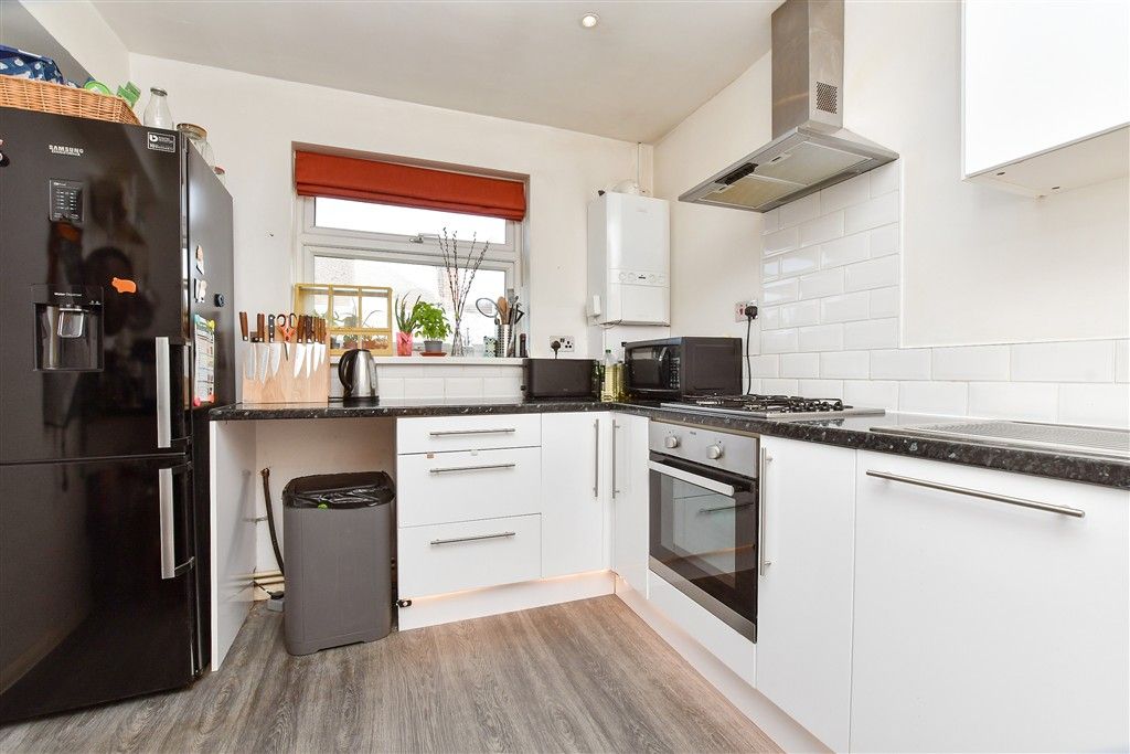Property photo 3 of 12 Kitchen