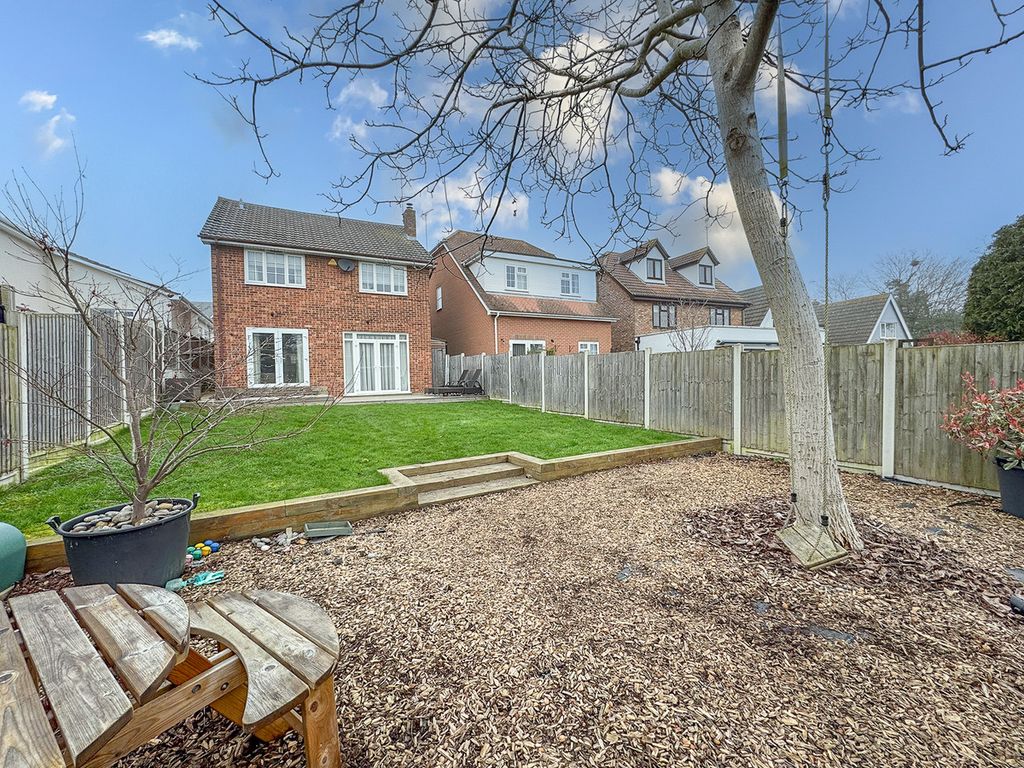 Property photo 2 of 40