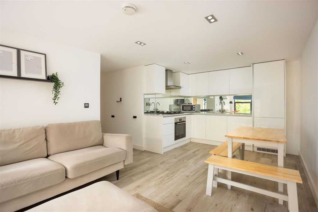 Property photo 2 of 10 00004.Jpg