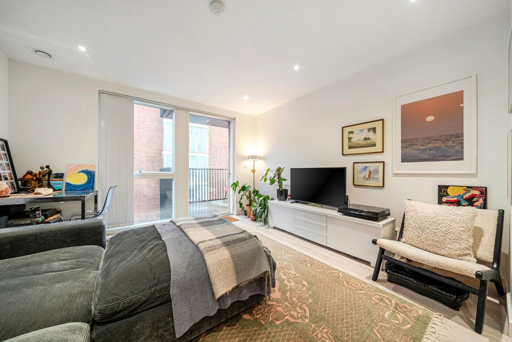 Property photo 2 of 22 1516263-6-6A9Fcd0...