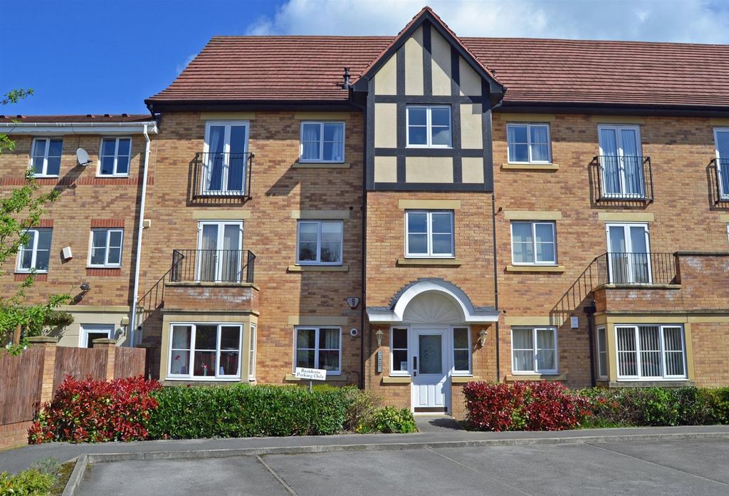 Property photo 1 of 8