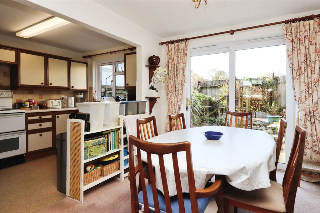 Property photo 2 of 13 Picture No. 11