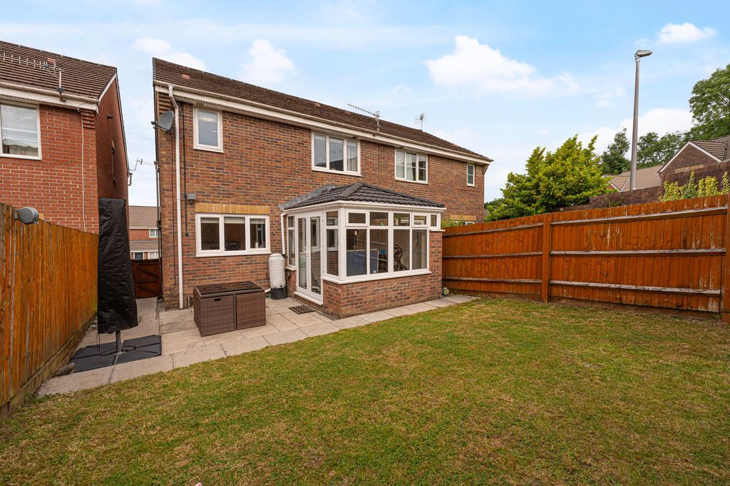 Property photo 1 of 40