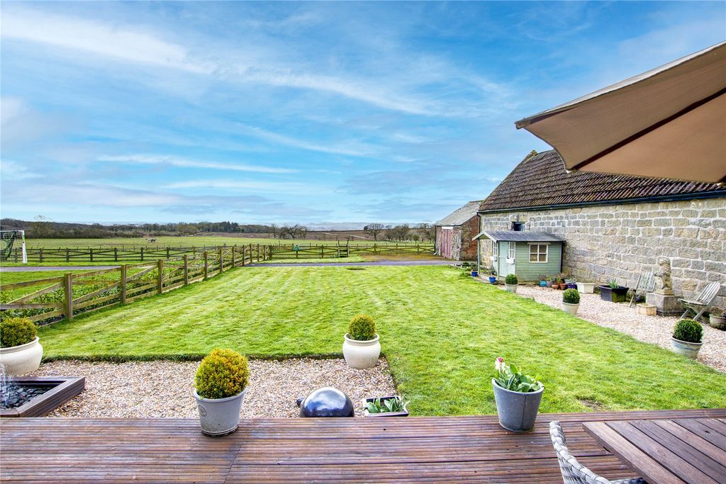 Property photo 2 of 30 Rear Garden